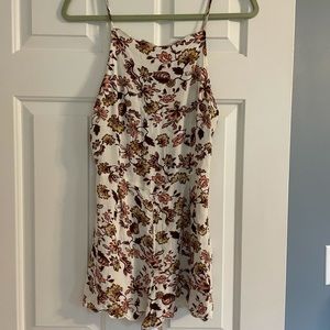 Kendall & Kylie - Floral Romper. Super cute. Never worn. Great condition! Medium